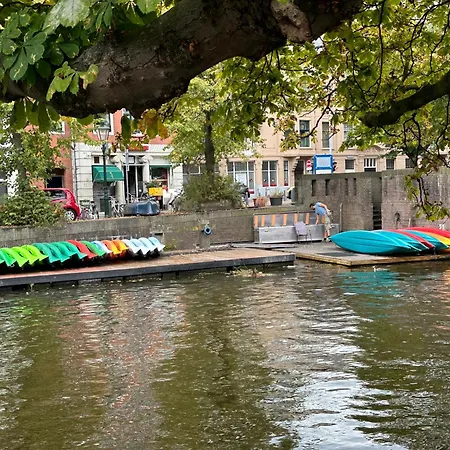 Oasis With Private Parking Lejlighed Haag