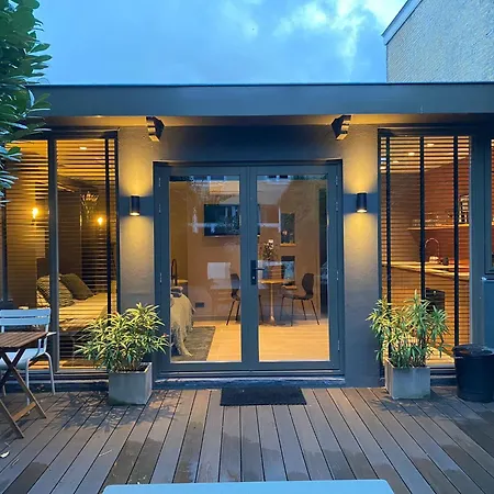 Apartment Oasis With Private Parking