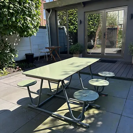 Oasis With Private Parking