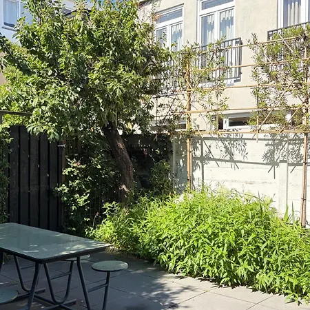 Apartment Oasis With Private Parking