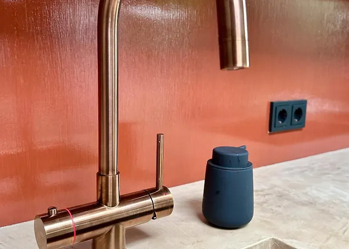 Oasis With Private Parking Apartment