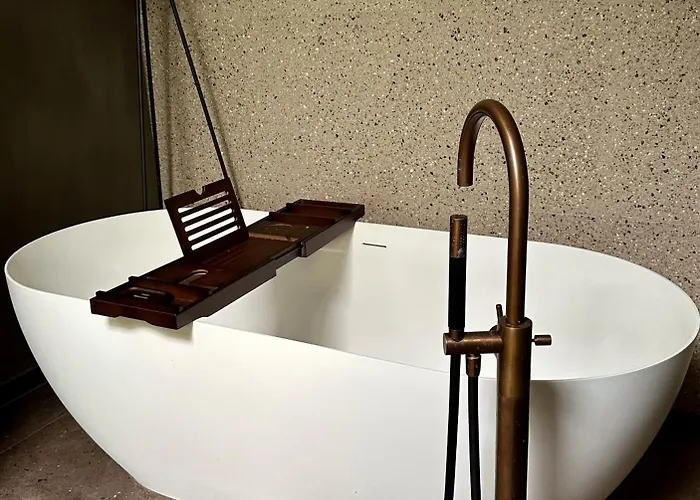 Oasis With Private Parking * Den Haag