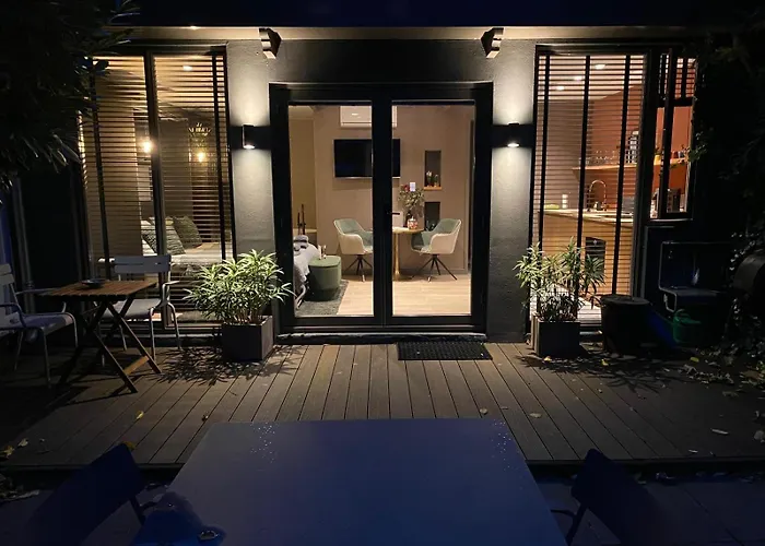 Oasis With Private Parking