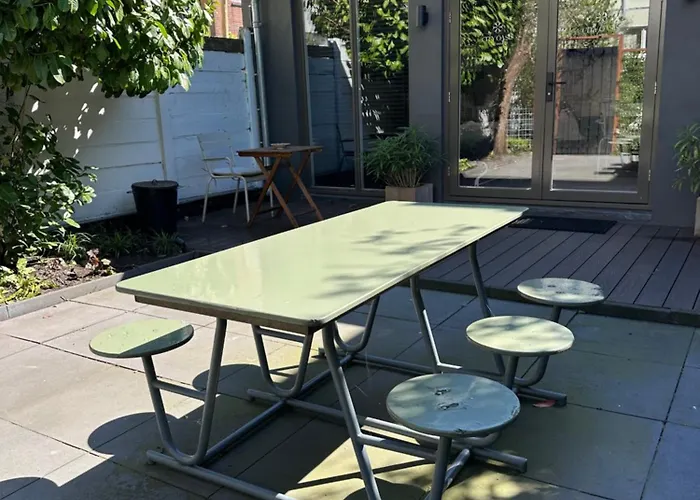 Oasis With Private Parking