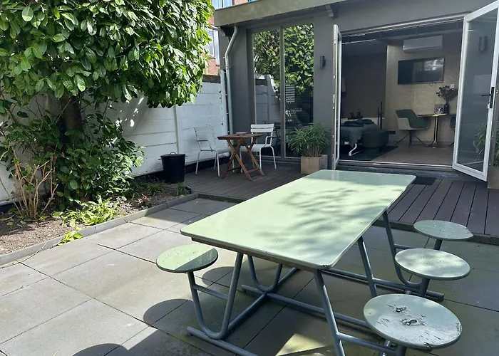 Oasis With Private Parking * Den Haag